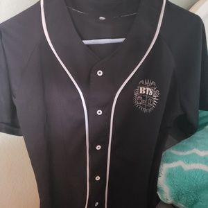BTS shirt (young forever)